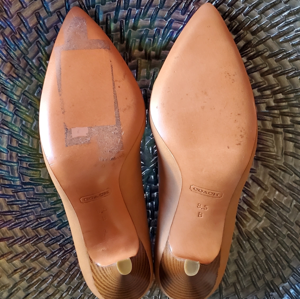 COACH Ellin beige pumps sz 8.5 - Picture 5 of 8